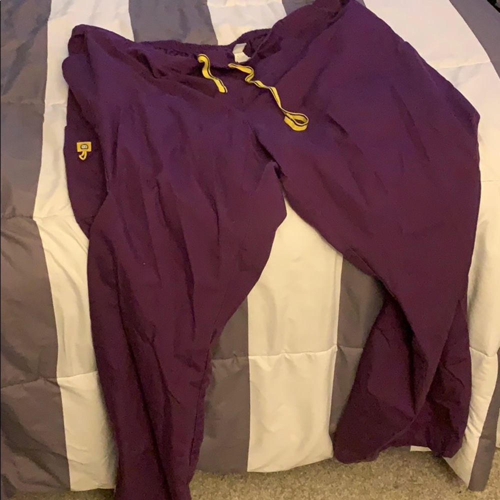 Wonder wink scrubs eggplant purple size 5xl